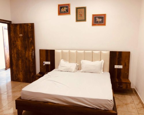 best hotel in sirhind